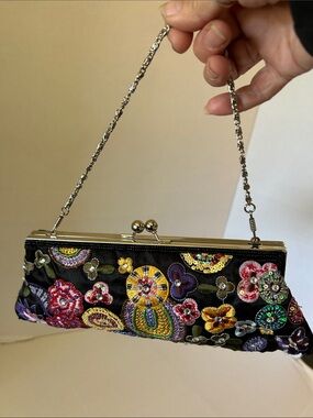 UNBRAIDED BLACK FLORAL EMBROIDERED WITH BEADS & SEQUINS & SLIVER CHAIN